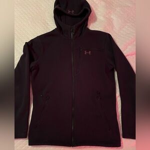 Men’s medium fitted hooded sweatshirt in excellent condition.